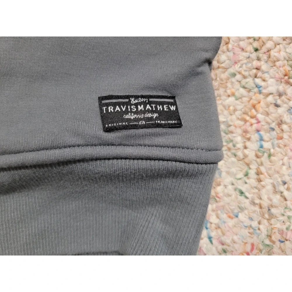 Travis Mathew Sweater Mens Medium‎ Grey Quarter Zip Pullover Golf Performance